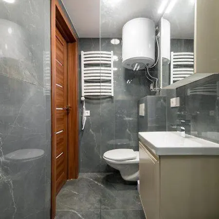 New Apartment- Studija Markuciai Near Old Town, Free Parking, Cozy & Comfortable
